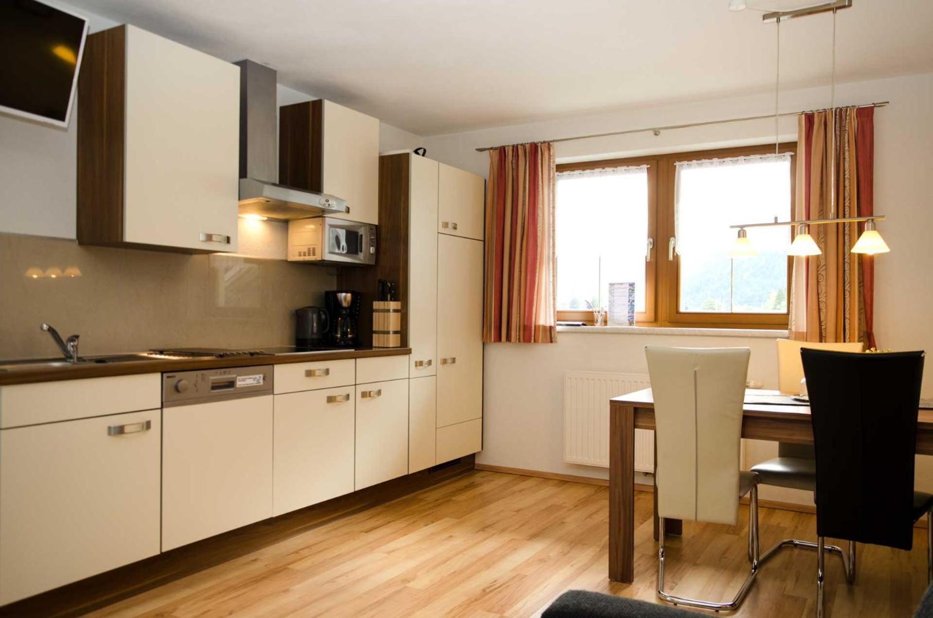 Haus Alpin Apartments بيتنيو آم أرلبرغ المظهر الخارجي الصورة